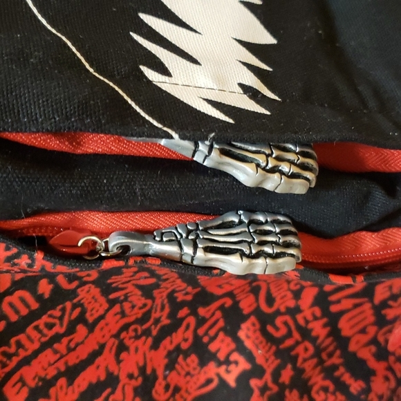 Emily the Strange 2-Way Backpack - Picture 4 of 10